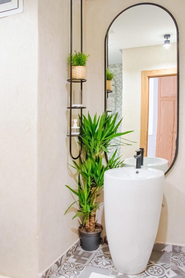 Luxury Apartment 3 Bedroom In The Heart Of Agdal Near Arribat Center Rabat Bagian luar foto